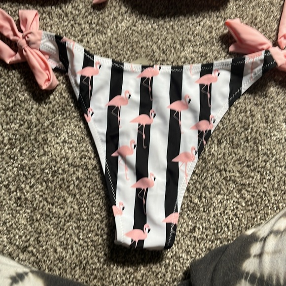 Flamingo bathing suit - Picture 2 of 5